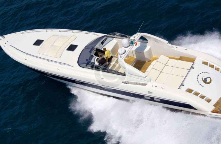 yacht